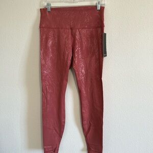 Lululemon Wunder Under HR tight 28” shine. Size 10. Tags on